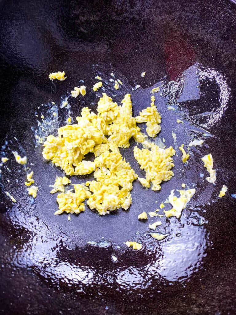 cooked eggs in a wok