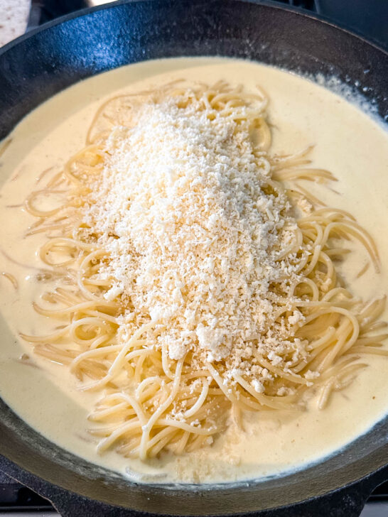 Scallops and Pasta in White Wine Sauce - Simple Seafood Recipes