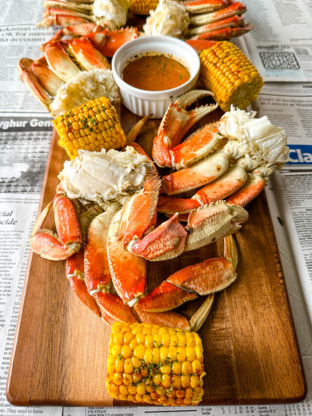 Amazing Dungeness Crab Legs with Garlic Butter