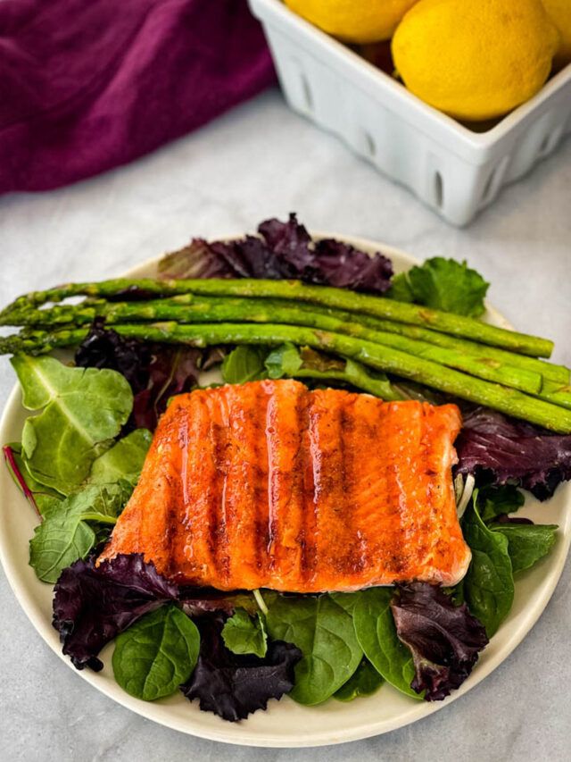 How to Make Maple Glazed Salmon