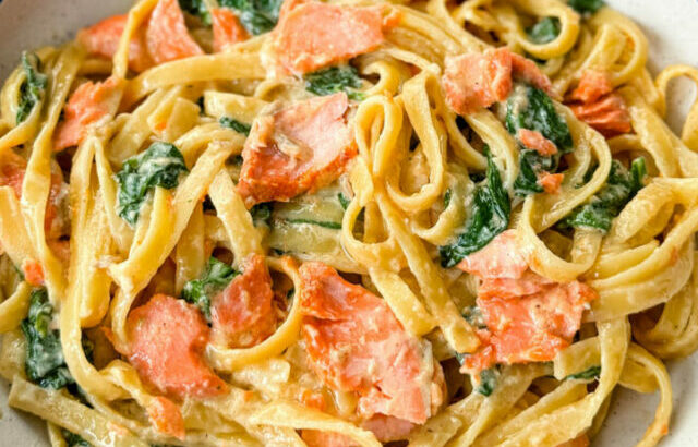 salmon-Fettuccine-Alfredo-recipe-2-1-960x960