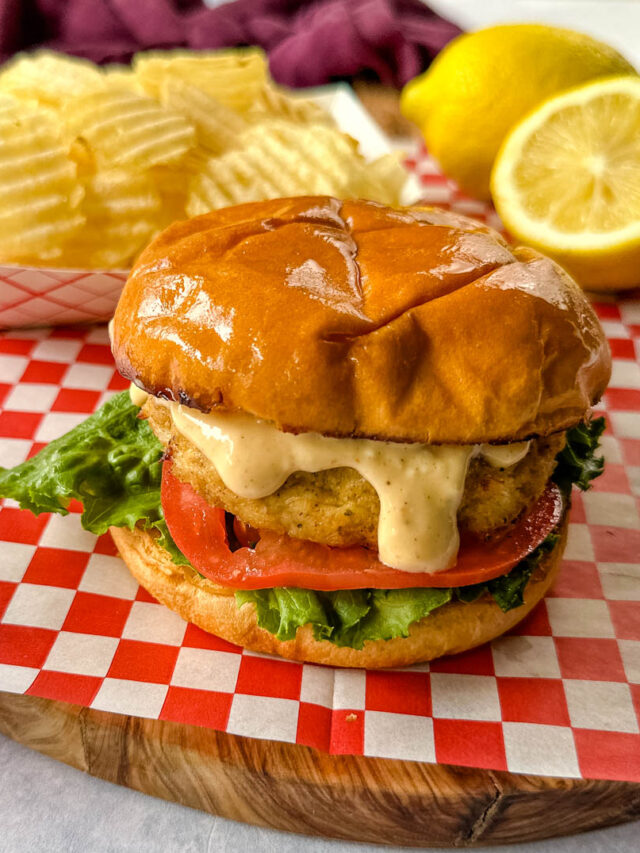 Mouthwatering Crab Cake Sandwich!