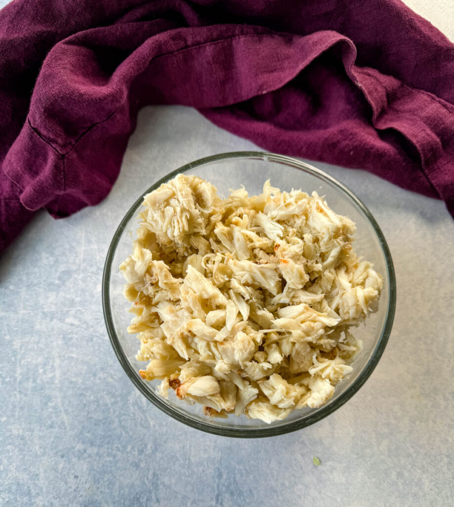 jumbo lump crab meat in a glass bowl